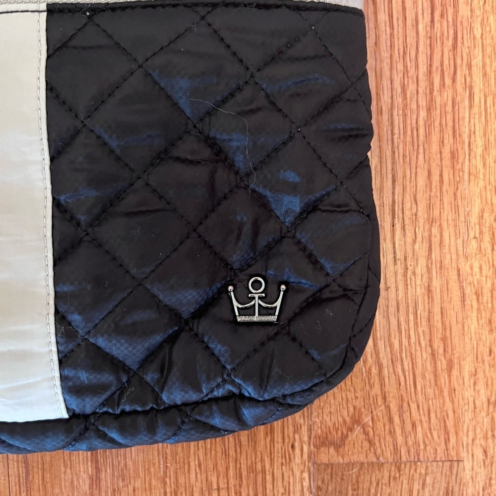 Oliver Thomas Kitchen Sink Quilted Crossbody Bag Black and Gray - Picture 3 of 8